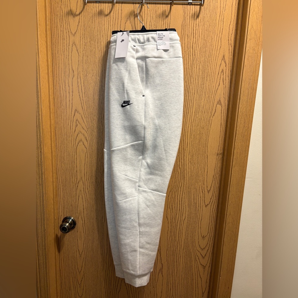 Nike Tech Joggers